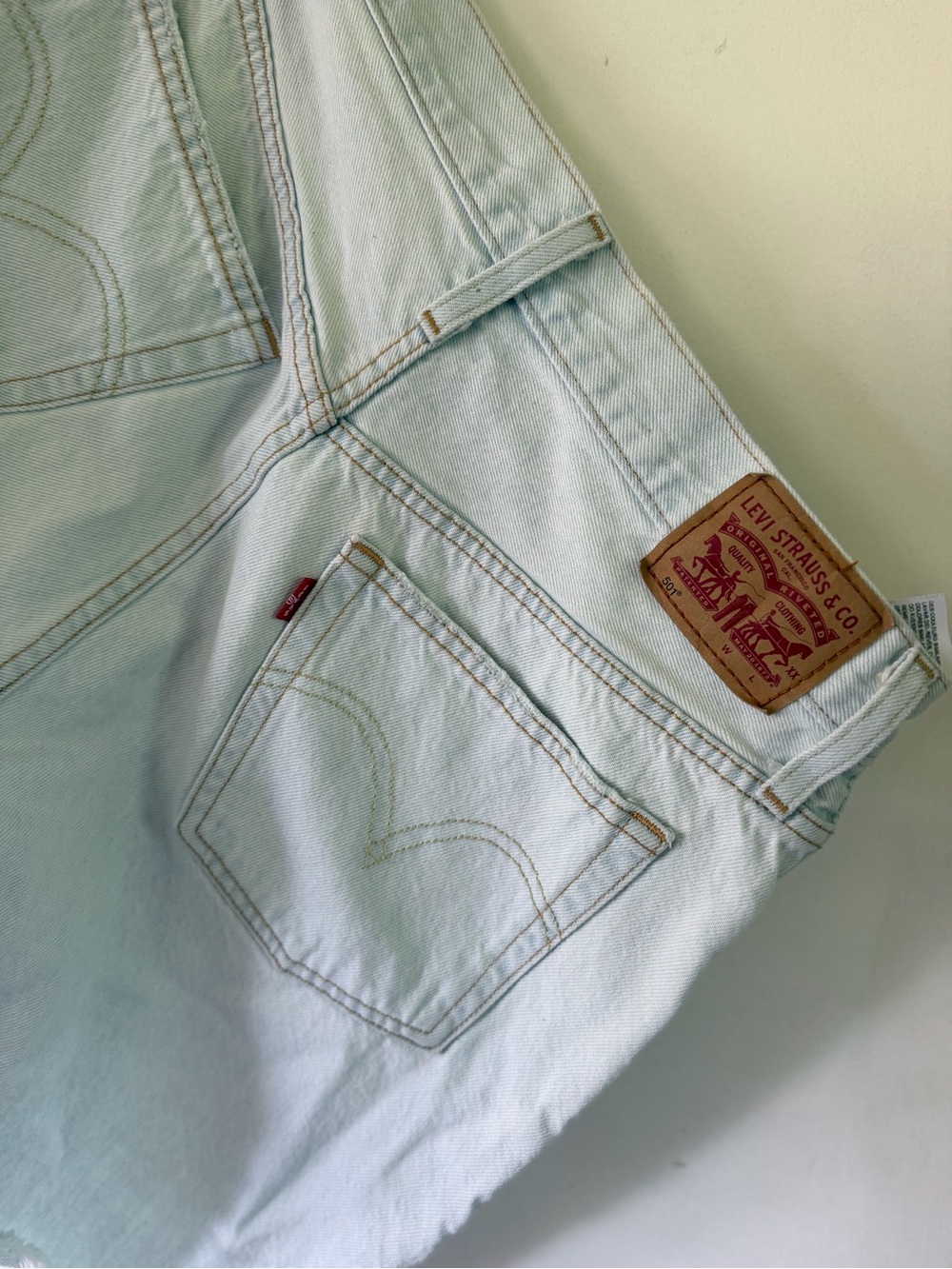 Levi's 501 Women’s Pale Blue Relaxed Denim Jeans